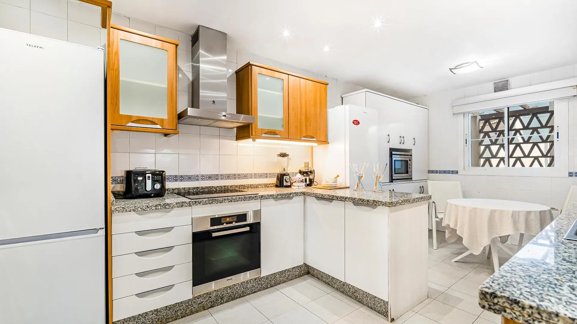 Las Adelfas Beach San Pedro Daire Marbella 0*,  İspanya