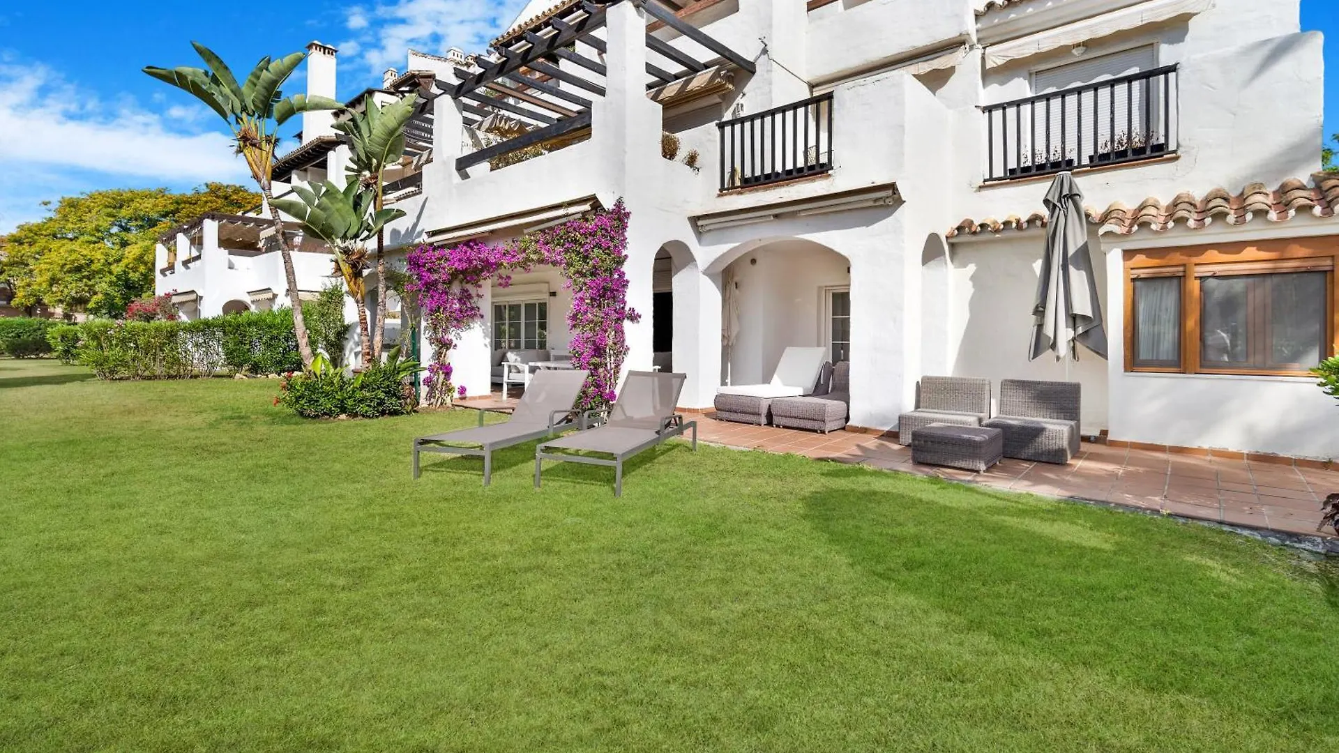 Las Adelfas Beach San Pedro Daire Marbella